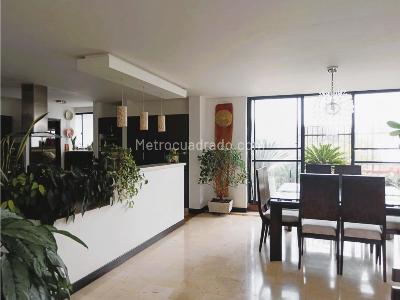 Apartamento de 3 alcobas en venta en Oeste, Cali, 300 m² · foto 3 de 12