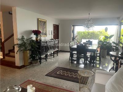 Casa de 5 alcobas en venta en Oeste, Cali, 215 m² · foto 2 de 19