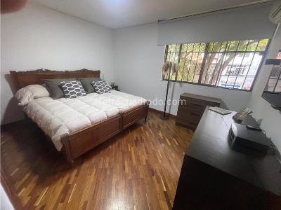 Casa de 5 alcobas en venta en Oeste, Cali, 215 m² · foto 9 de 19