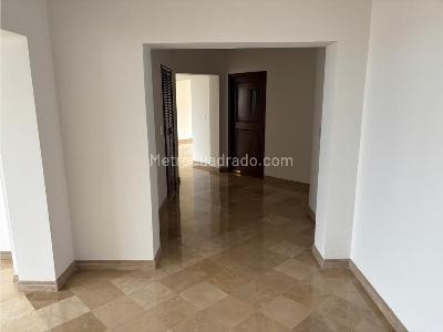 Apartamento de 3 alcobas en venta en Norte, Cali, 293 m² · foto 19 de 20
