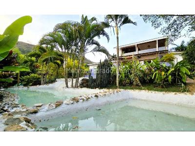 Casa de 5 alcobas en venta en Oeste Vereda Las Palmas, Cali, 250 m² · foto 7 de 10