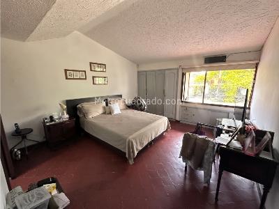 Casa de 4 alcobas en venta en Oeste, Cali, 385 m² · foto 11 de 13