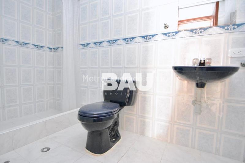 Edificio de Apartamentos en Venta, Normandia, Bogotá D.C. - Mehr