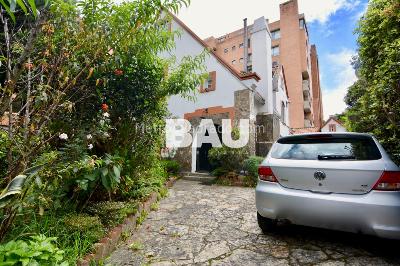 Casa en venta en Los Rosales, Bogotá · foto 2 de 20