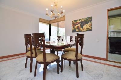 Apartamento de 3 alcobas en venta en Chico Reservado, Bogotá, 206 m² · foto 10 de 20