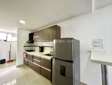 Apartamento de 3 alcobas en venta en Conquistadores, Medellín, 104 m² · foto 4 de 20