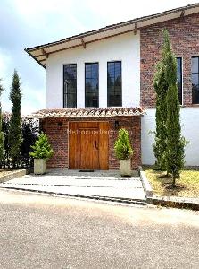 Casa en venta en Loma Del Escobero, Envigado · foto 3 de 20