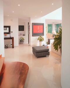 Casa de 5 alcobas en venta en El Poblado Las Palmas, Medellín · foto 10 de 20