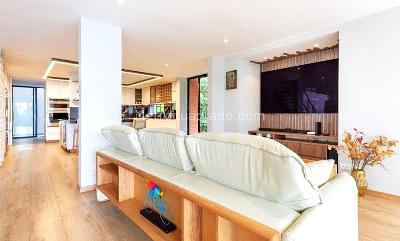 Casa de 5 alcobas en venta en Poblado Los Balsos, Medellín, 1218 m² · foto 9 de 20