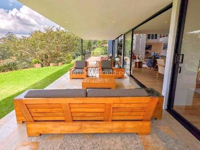 Casa de 5 alcobas en venta en Poblado Los Balsos, Medellín, 1218 m² · foto 5 de 20