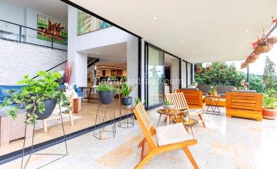 Casa de 5 alcobas en venta en Poblado Los Balsos, Medellín, 1218 m² · foto 4 de 20