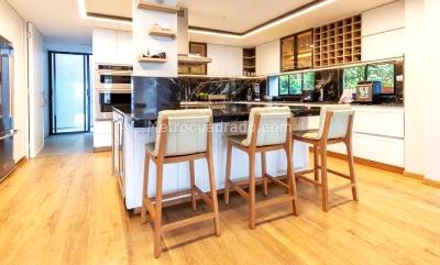 Casa de 5 alcobas en venta en Poblado Los Balsos, Medellín, 1218 m² · foto 7 de 20