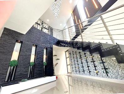 Casa de 5 alcobas en venta en El Poblado Las Palmas, Medellín · foto 14 de 20