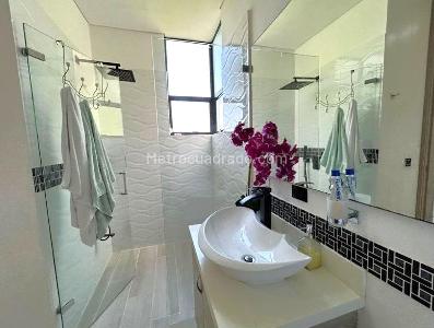 Casa de 5 alcobas en venta en El Poblado Las Palmas, Medellín · foto 16 de 20