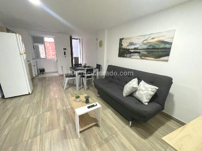 Apartamento de 2 alcobas en venta en Laureles, Medellín, 47 m² · foto 10 de 20