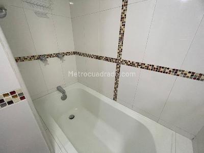 Apartamento de 4 alcobas en venta en Laureles, Medellín, 215 m² · foto 7 de 20