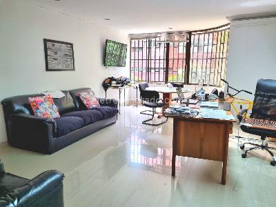 Casa de 5 alcobas en venta en Laureles, Medellín, 750 m² · foto 8 de 20