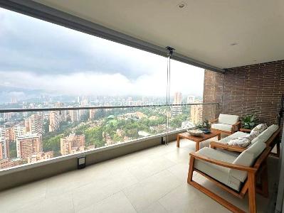 Apartamento de 4 alcobas en venta en El Poblado El Tesoro, Medellín, 198 m² · foto 3 de 20