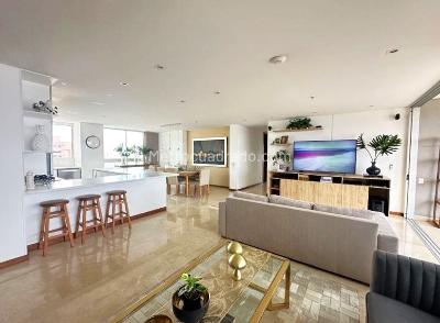 Apartamento de 4 alcobas en venta en El Poblado El Tesoro, Medellín, 198 m² · foto 18 de 20