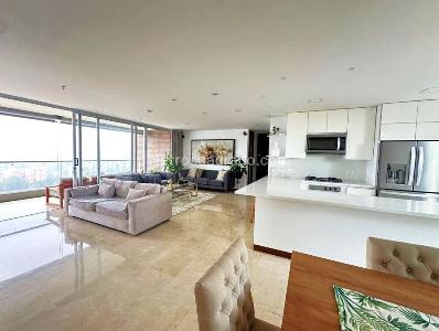 Apartamento de 4 alcobas en venta en El Poblado El Tesoro, Medellín, 198 m² · foto 7 de 20