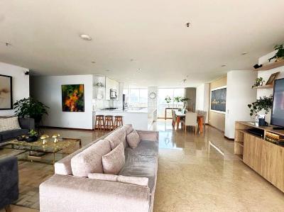 Apartamento de 4 alcobas en venta en El Poblado El Tesoro, Medellín, 198 m² · foto 8 de 20