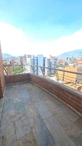 Apartamento de 3 alcobas en venta en Laureles, Medellín, 212 m² · foto 4 de 20