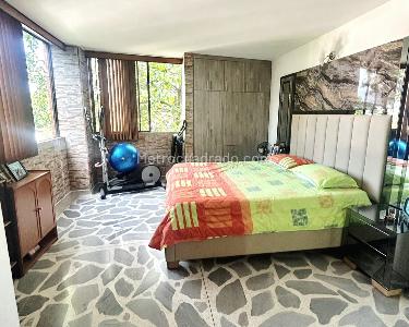 Apartamento de 3 alcobas en venta en Laureles La Castellana, Medellín, 98 m² · foto 12 de 20