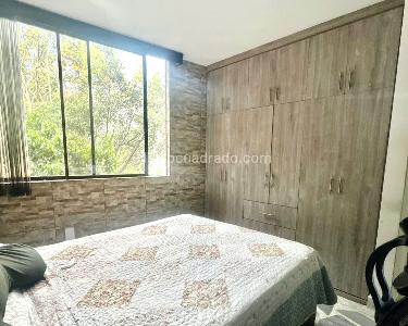 Apartamento de 3 alcobas en venta en Laureles La Castellana, Medellín, 98 m² · foto 17 de 20