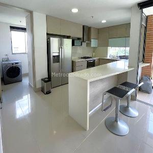 Apartamento en venta en El Poblado Provenza, Medellín · foto 4 de 20