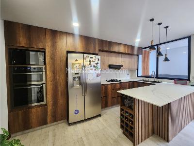 Casa de 3 alcobas en venta en Gualanday, Rionegro, 174 m² · foto 3 de 16