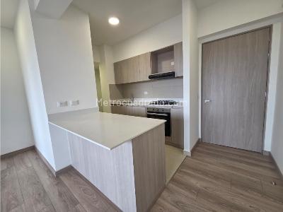 Apartamento de 2 alcobas en venta en Cerca Al Centro Comercial San Nicolas, Rionegro, 65 m² · foto 3 de 14