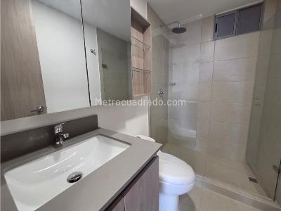 Apartamento de 2 alcobas en venta en Cerca Al Centro Comercial San Nicolas, Rionegro, 65 m² · foto 9 de 14