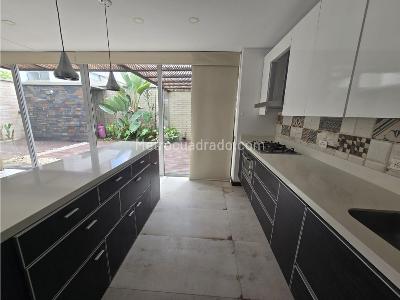 Casa de 4 alcobas en venta en Barro Blanco, Rionegro, 230 m² · foto 3 de 20