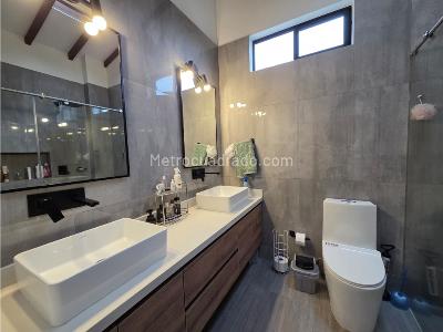 Casa de 3 alcobas en venta en Llano Grande, Rionegro, 176 m² · foto 12 de 18