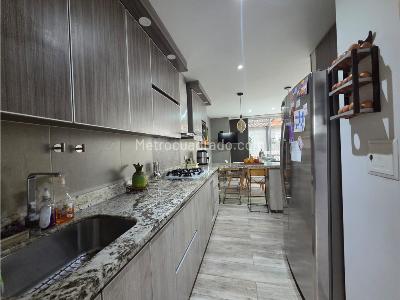 Casa de 4 alcobas en venta en Barro Blanco, Rionegro, 230 m² · foto 7 de 20