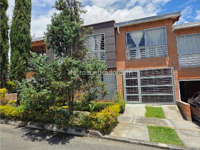 Casa de 3 alcobas en venta en El Porvenir, Rionegro, 126 m² · foto 2 de 16