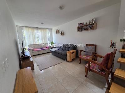 Casa de 3 alcobas en venta en El Porvenir, Rionegro, 126 m² · foto 3 de 16