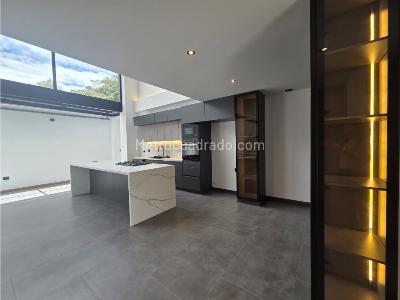 Casa de 3 alcobas en venta en Pontezuela, Rionegro, 250 m² · foto 3 de 20