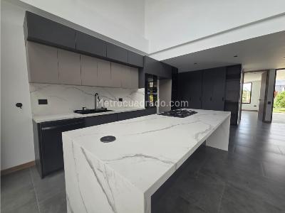 Casa de 3 alcobas en venta en Pontezuela, Rionegro, 250 m² · foto 6 de 20