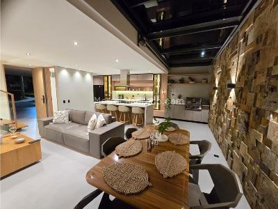 Casa de 3 alcobas en venta en Gualanday, Rionegro, 174 m² · foto 4 de 17