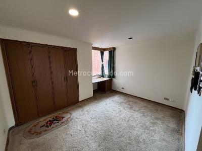 Apartamento de 4 alcobas en arriendo en Chico Navarra, Bogotá, 230 m² · foto 18 de 20