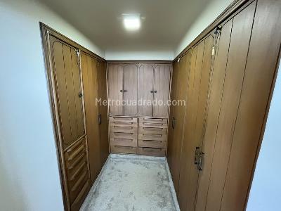 Apartamento de 4 alcobas en arriendo en Chico Navarra, Bogotá, 230 m² · foto 13 de 20