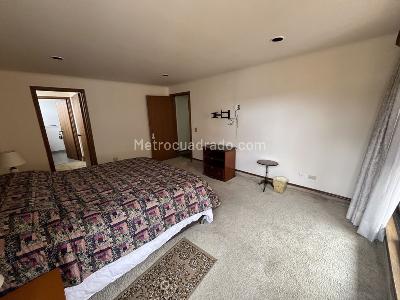 Apartamento de 4 alcobas en arriendo en Chico Navarra, Bogotá, 230 m² · foto 12 de 20