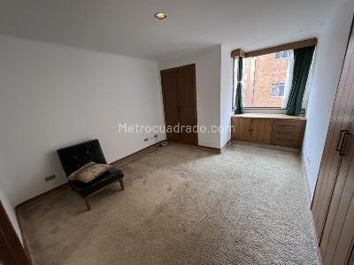 Apartamento de 4 alcobas en arriendo en Chico Navarra, Bogotá, 230 m² · foto 18 de 20