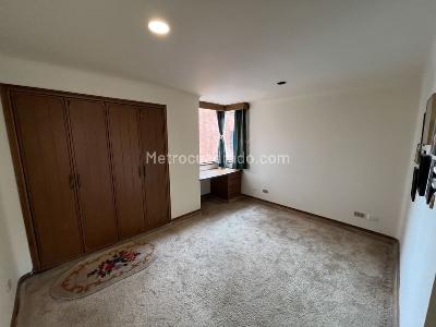 Apartamento de 4 alcobas en arriendo en Chico Navarra, Bogotá, 230 m² · foto 19 de 20