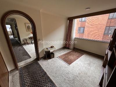 Apartamento de 4 alcobas en arriendo en Chico Navarra, Bogotá, 230 m² · foto 4 de 20