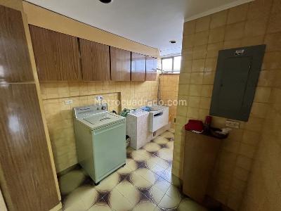Apartamento de 4 alcobas en arriendo en Chico Navarra, Bogotá, 230 m² · foto 6 de 20