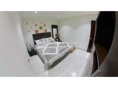 Casa de 5 alcobas en venta en Colon, Bogotá, 400 m² · foto 13 de 20