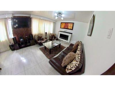Casa de 5 alcobas en venta en Colon, Bogotá, 400 m² · foto 3 de 20
