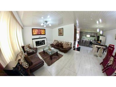 Casa de 5 alcobas en venta en Colon, Bogotá, 400 m² · foto 4 de 20